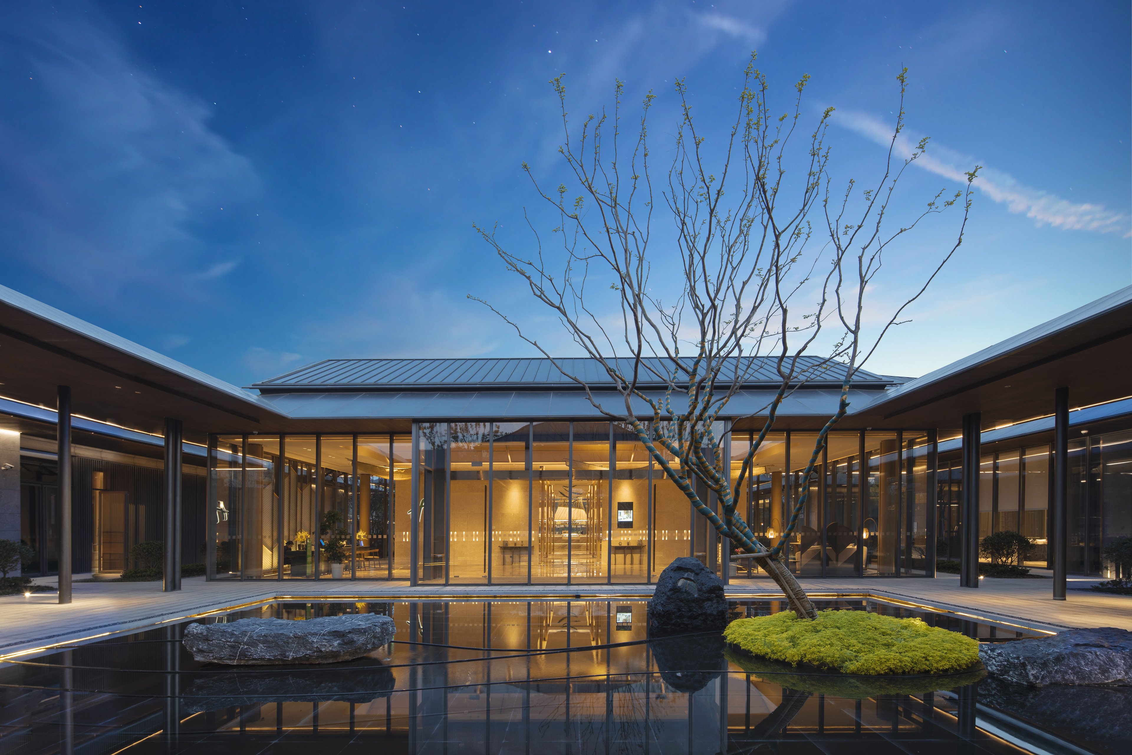 holiday inn deqing xinshi ancient town an ihg hotel