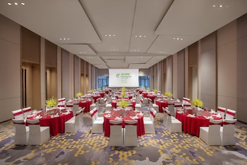 holiday inn deqing xinshi ancient town an ihg hotel