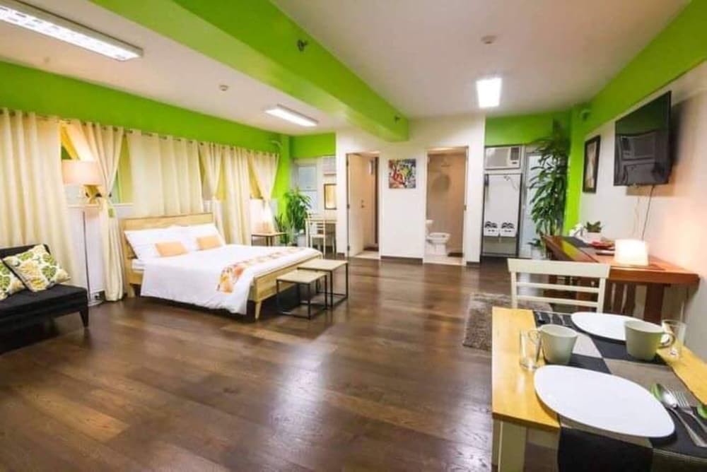 h plus hotel powered by cocotel