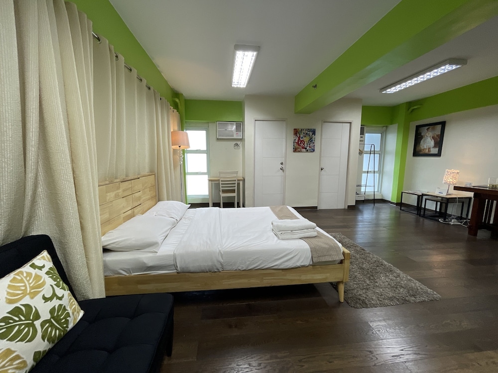 h plus hotel powered by cocotel