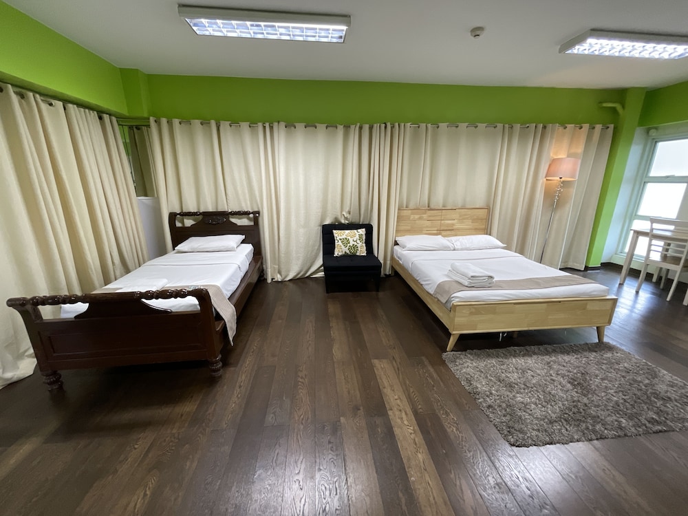 h plus hotel powered by cocotel