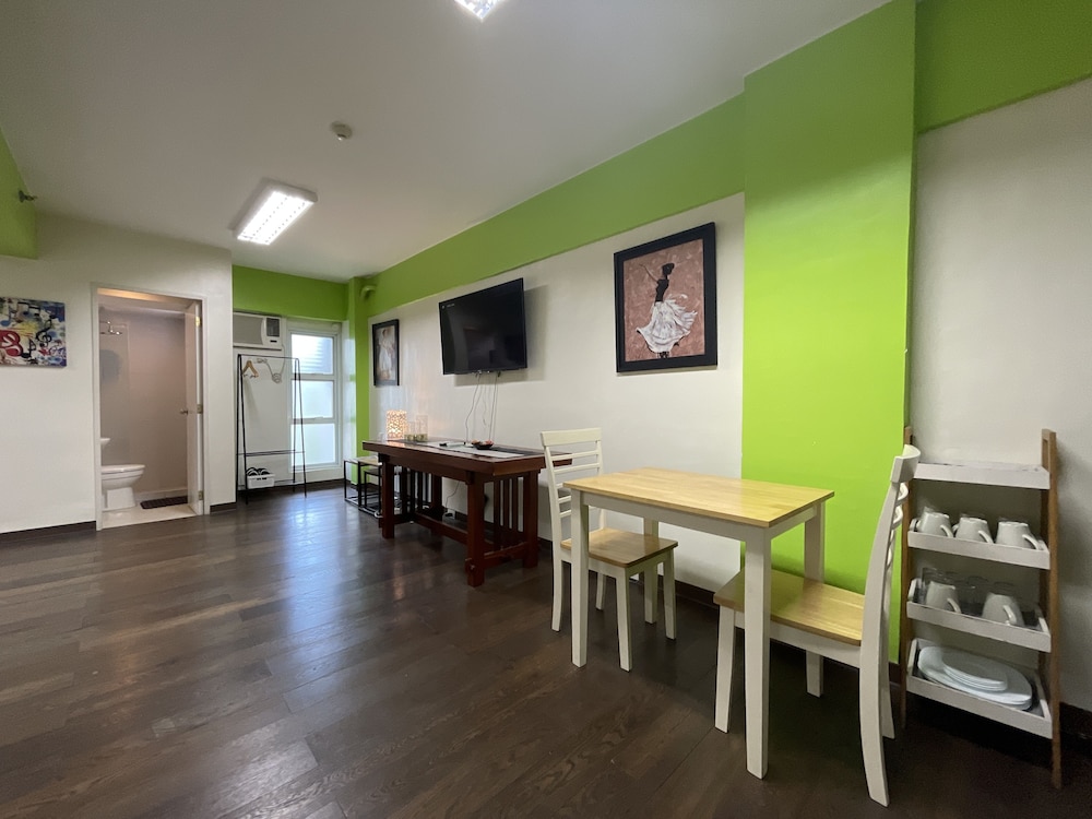 h plus hotel powered by cocotel