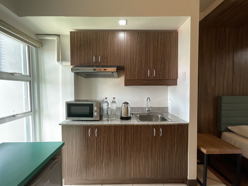 h plus hotel powered by cocotel