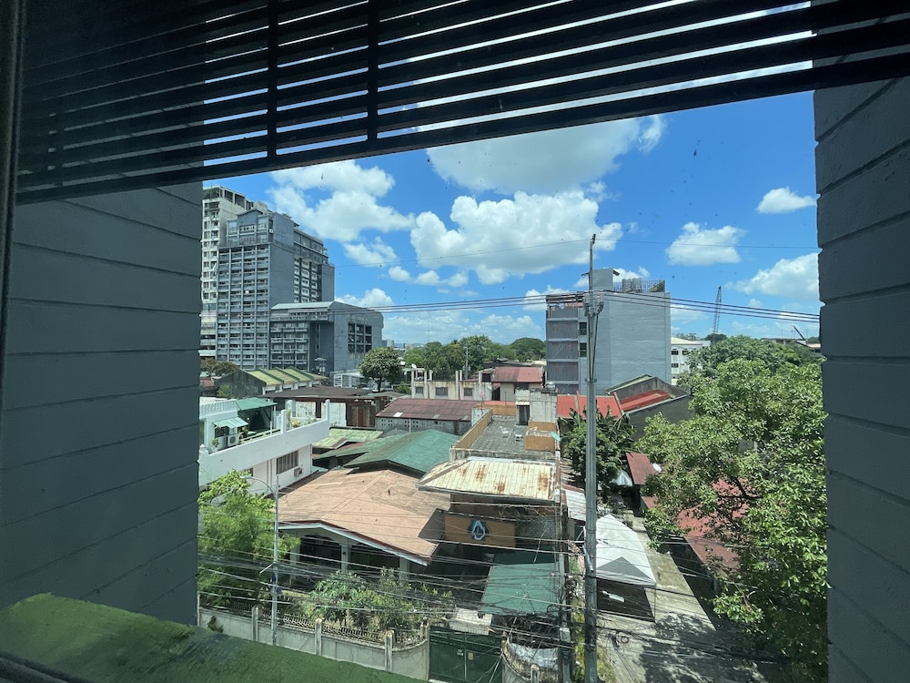 h plus hotel powered by cocotel