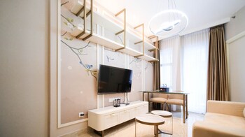 enchanting and beautiful 2br apartment at supermall mansion benson tower