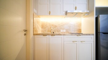 enchanting and beautiful 2br apartment at supermall mansion benson tower