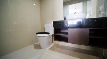 tidy and spacious 2br at grand sungkono lagoon apartment