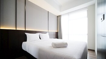 tidy and spacious 2br at grand sungkono lagoon apartment