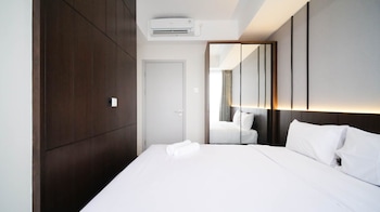 tidy and spacious 2br at grand sungkono lagoon apartment