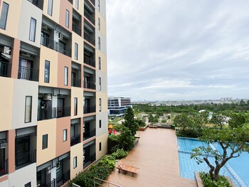 cozy stay studio at sayana bekasi apartment
