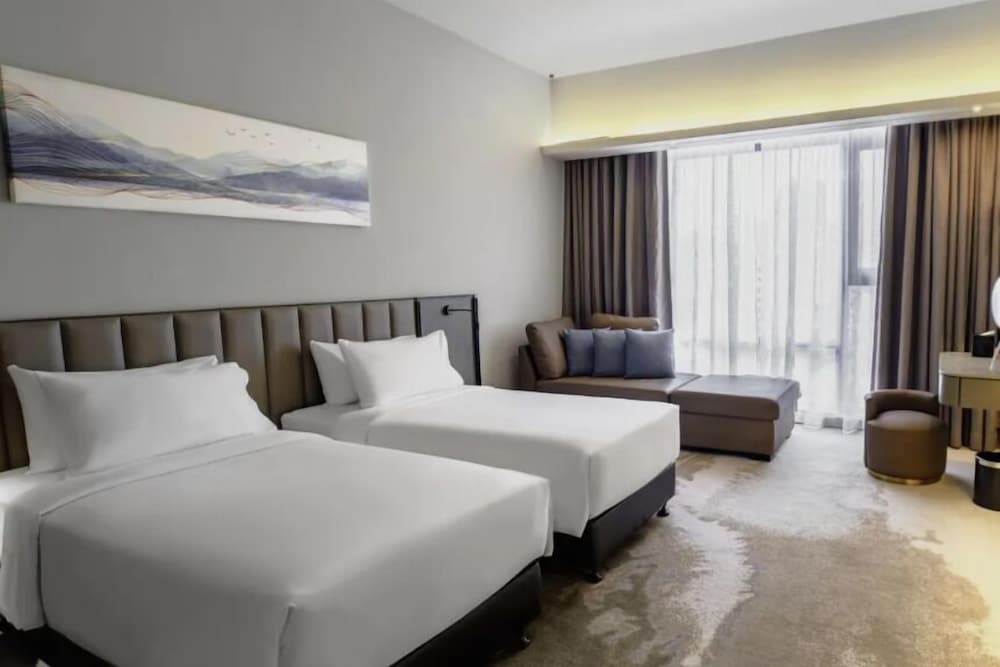 sleeping lion suites