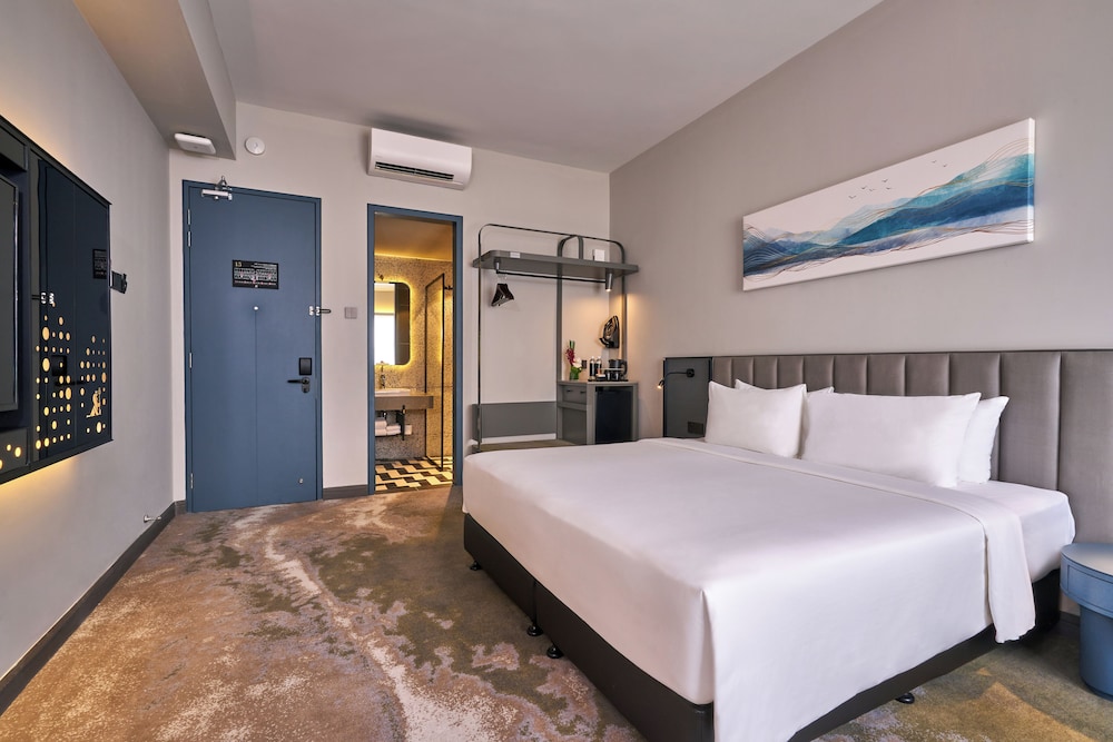 sleeping lion suites