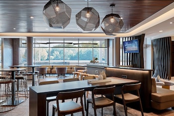 springhill suites by marriott cincinnati mason