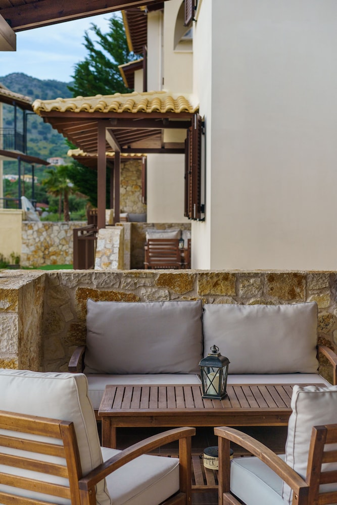 the dandy villas sivota