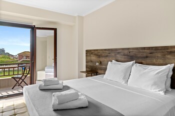 the dandy villas sivota