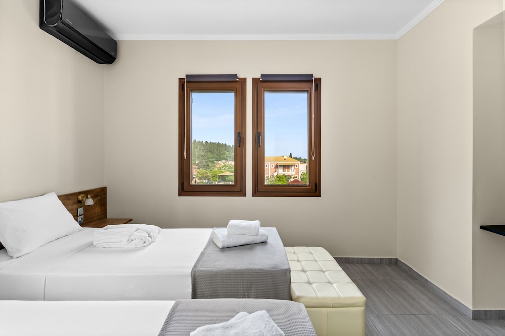 the dandy villas sivota