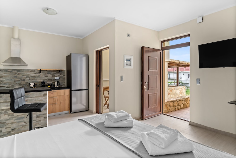 the dandy villas sivota
