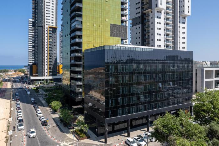 master bat yam aparthotel