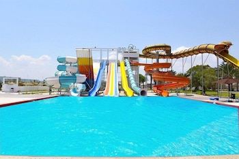 one resort aqua park and spa