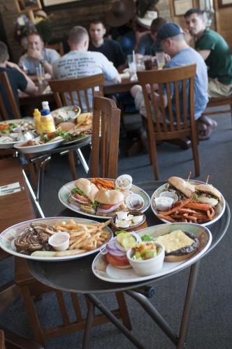 poolside queen cabana with two queen beds full kitchen and pool access overlooking lake ouachita by redawning
