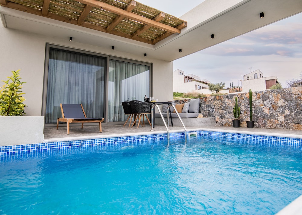 kaktus suites private pool