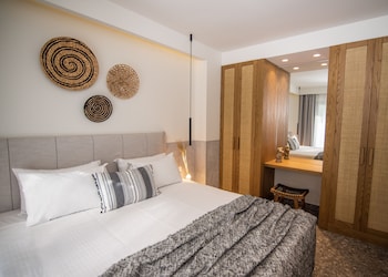 kaktus suites private pool