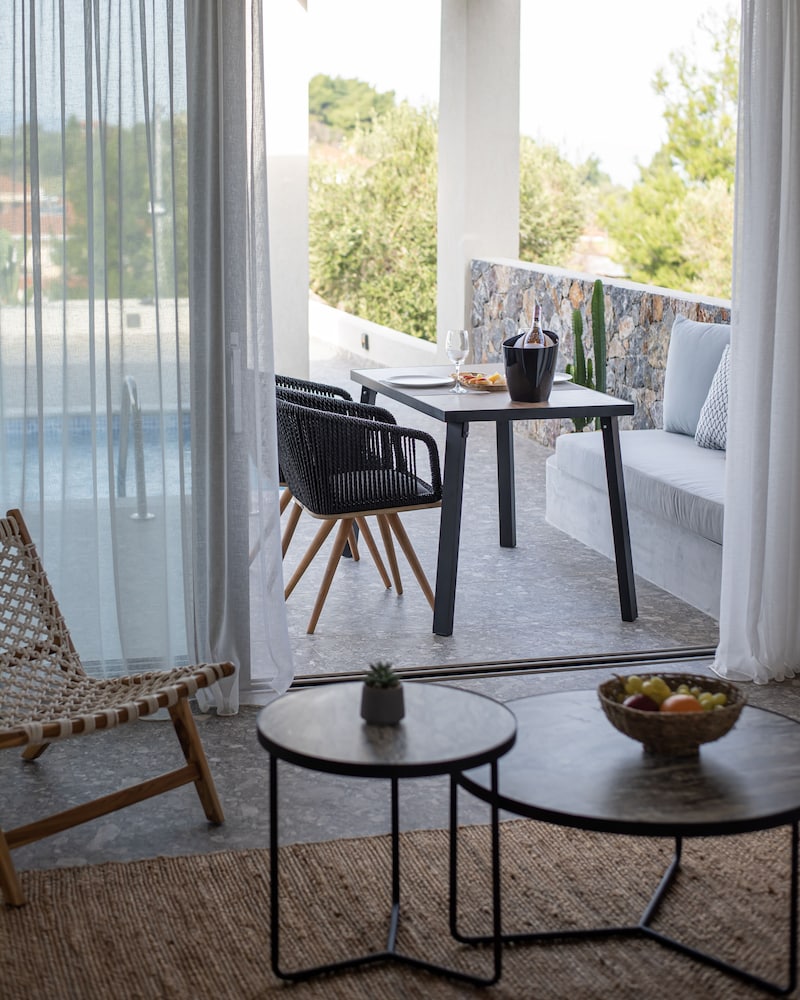 kaktus suites private pool
