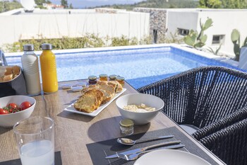 kaktus suites private pool