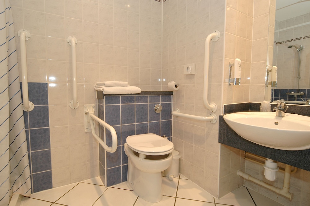 holiday inn express canterbury by ihg