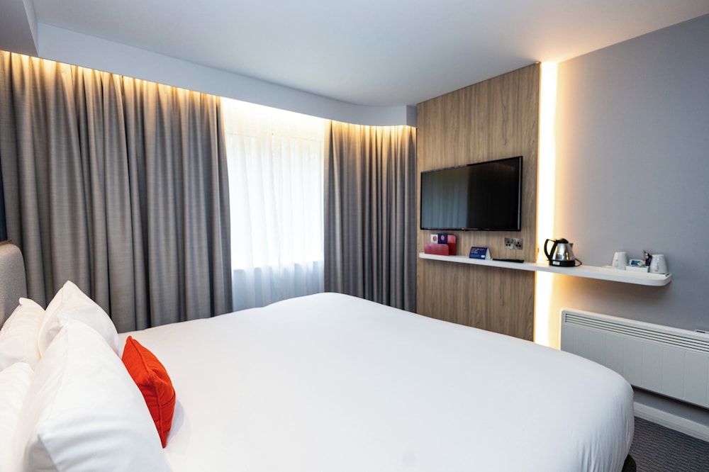 holiday inn express canterbury by ihg