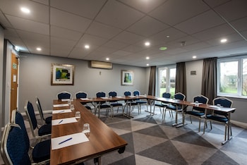 holiday inn express canterbury by ihg