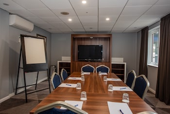 holiday inn express canterbury by ihg