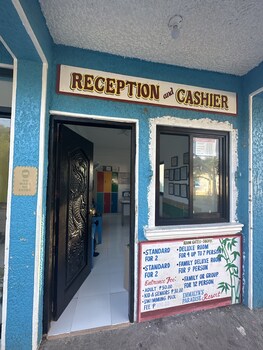 emmalyns paradise resort