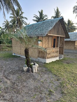 emmalyns paradise resort