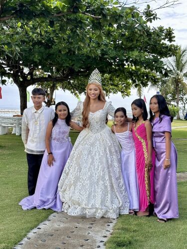 emmalyns paradise resort