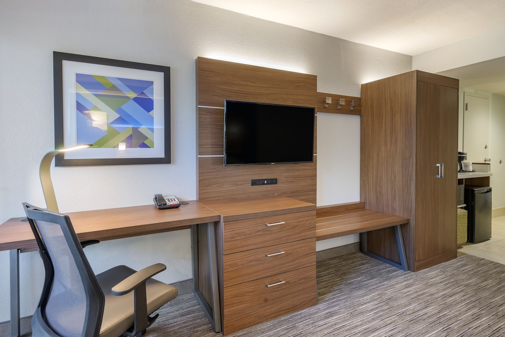 holiday inn express cape coral fort myers area by ihg