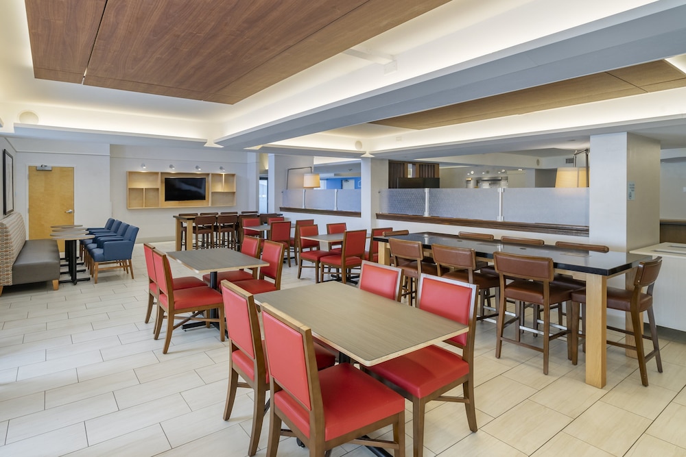 holiday inn express cape coral fort myers area by ihg