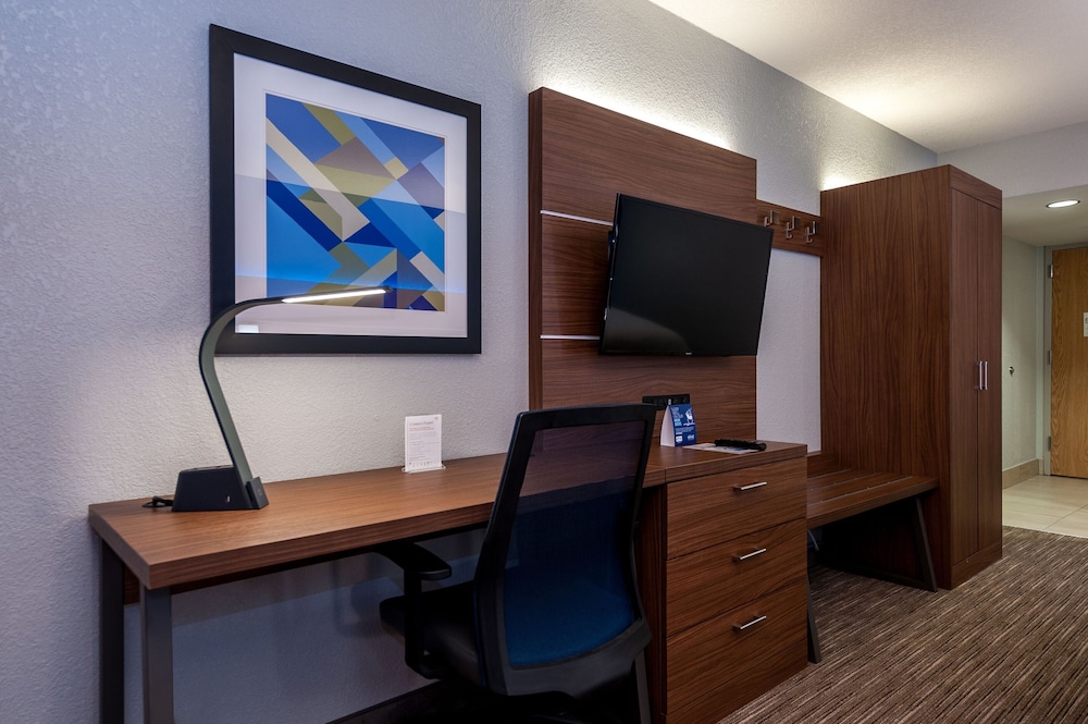 holiday inn express cape coral fort myers area by ihg
