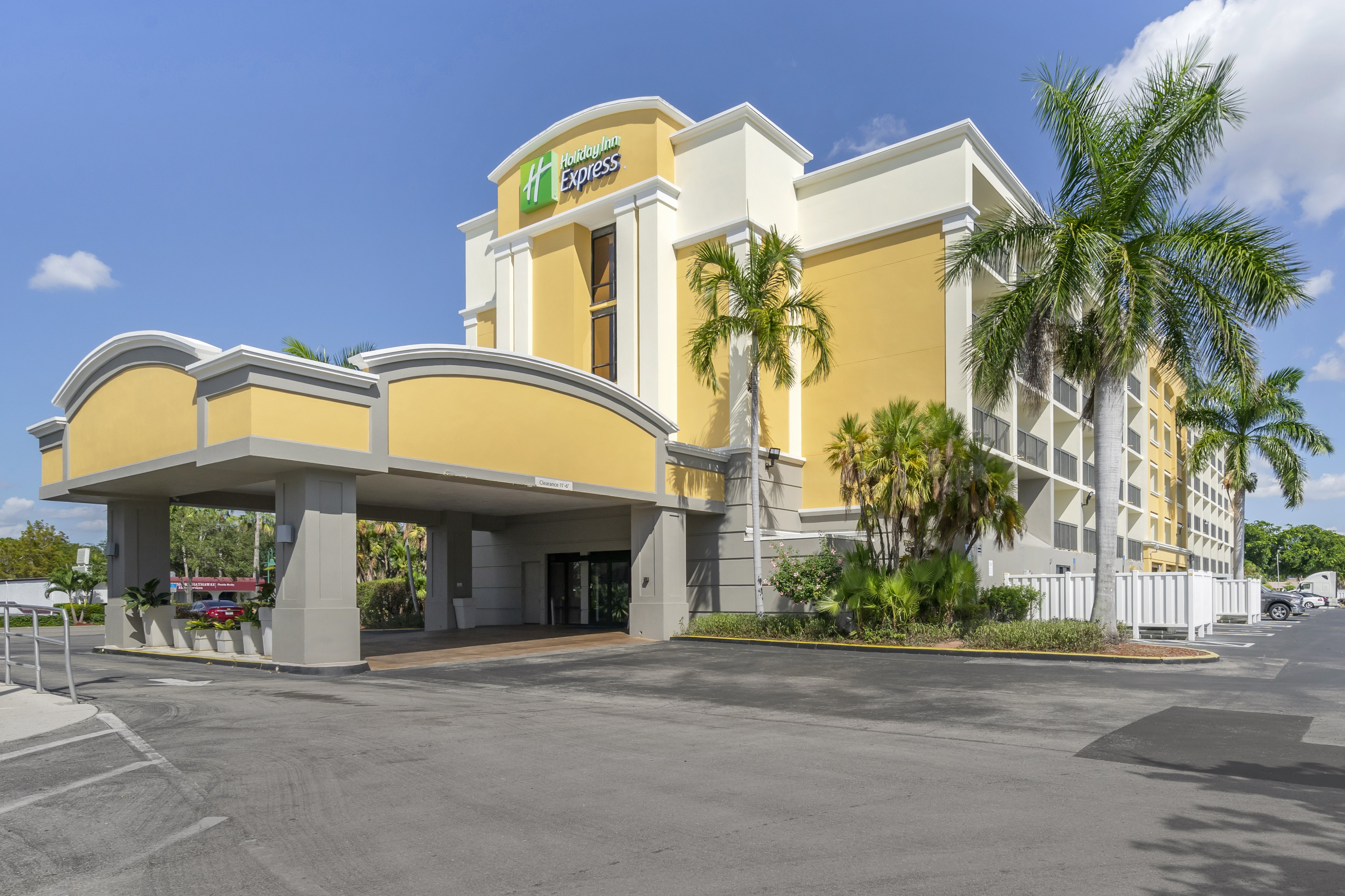 holiday inn express cape coral fort myers area by ihg