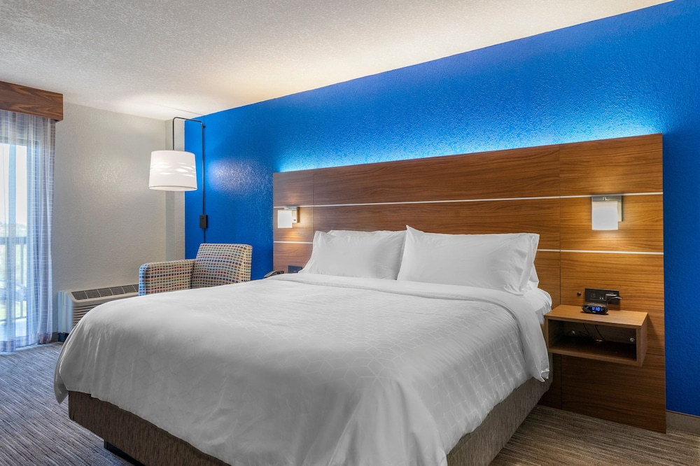 holiday inn express cape coral fort myers area by ihg