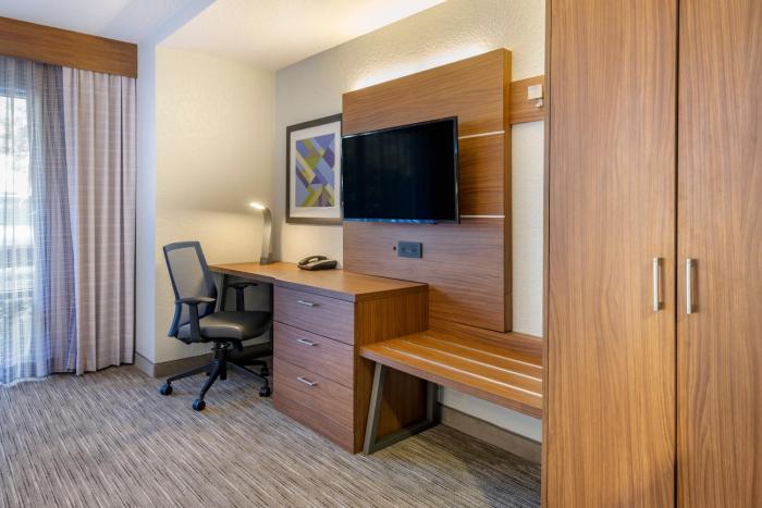 holiday inn express cape coral fort myers area by ihg