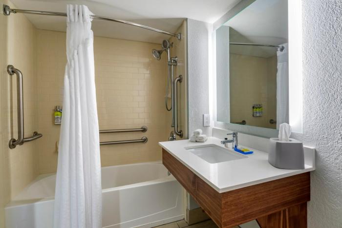 holiday inn express cape coral fort myers area by ihg