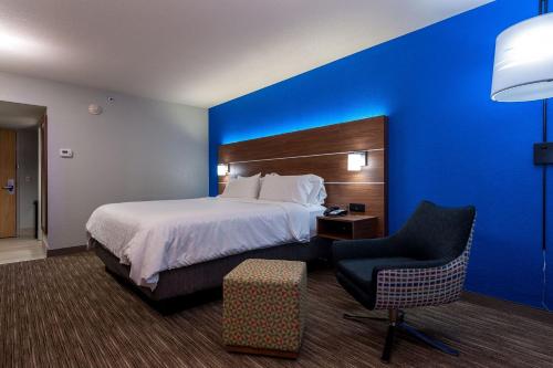 holiday inn express cape coral fort myers area by ihg