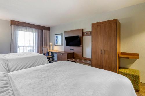 holiday inn express cape coral fort myers area by ihg