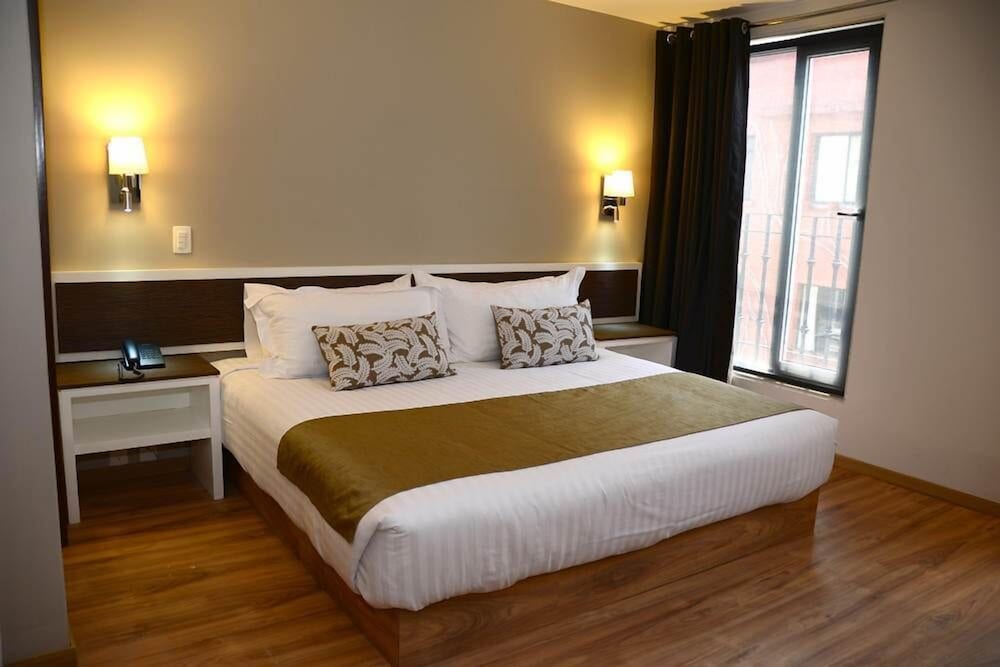 hotel plaza revolucion