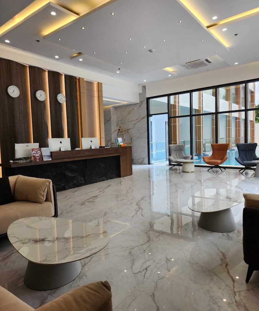 venus royale hotel