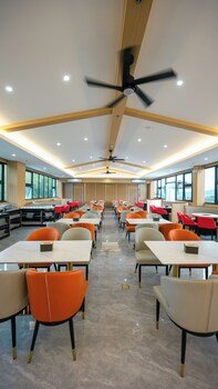 venus royale hotel
