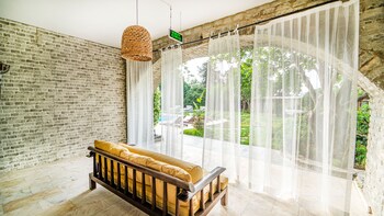 almina garden boutique