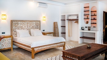 almina garden boutique