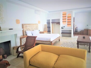 almina garden boutique